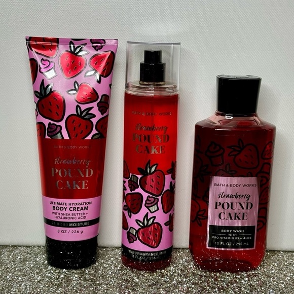 Bath & Body Works Strawberry Pound Cake Body Care Gift Set Nwt - Picture 2 of 5